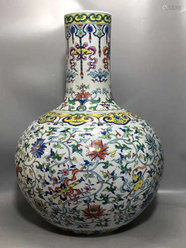 A DOUCAI EIGHT TREASURE PATTERN TIANQIU VASE