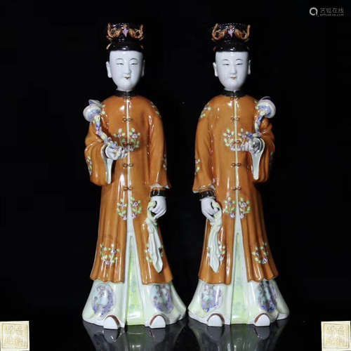 PAIR OF PORCELAIN LADY FIGURES