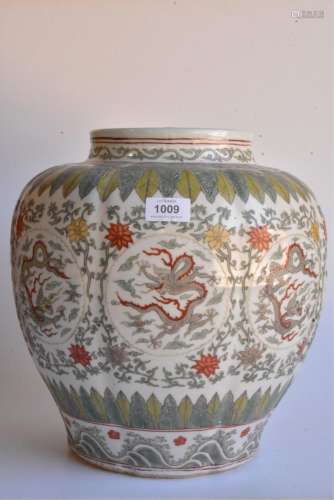 Large Chinese Famille Verte Guan jar