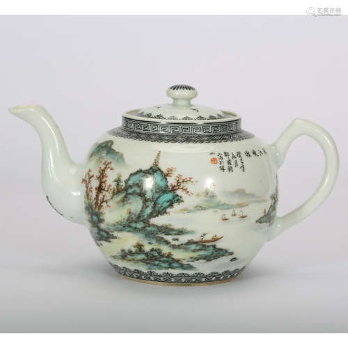 CHINESE FAMILLE ROSE PORCELAIN TEA POT