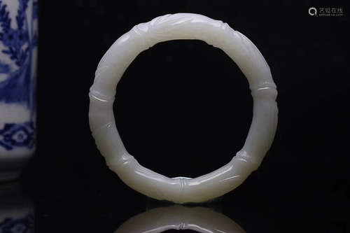 AN OLD TIBETAN BAMBOO PATTERN HETIAN JADE BANGLE