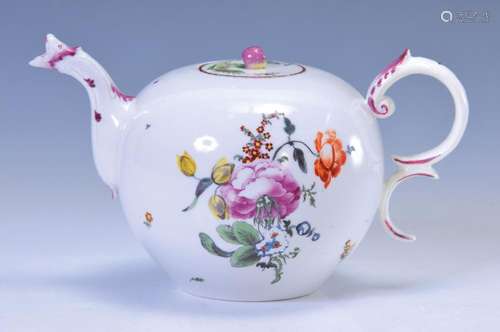 tea pot, Meissen, around 1750-60, flower painting