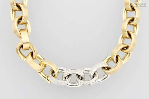 18 kt gold necklace with diamonds