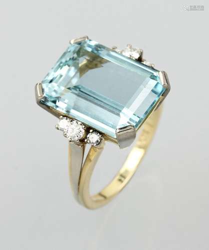 14 kt gold ring with aquamarine and diamonds