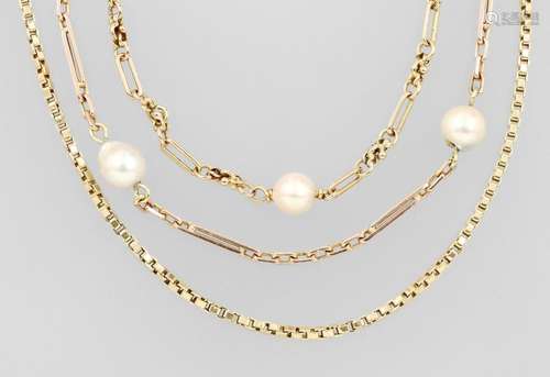 14 kt gold necklace with cultured pearls