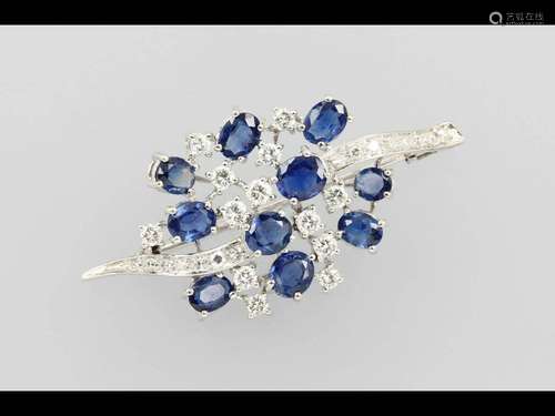 18 kt gold brooch with sapphires and diamonds