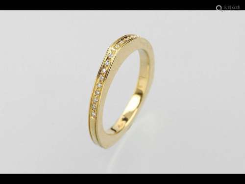 18 kt gold ring with brilliants