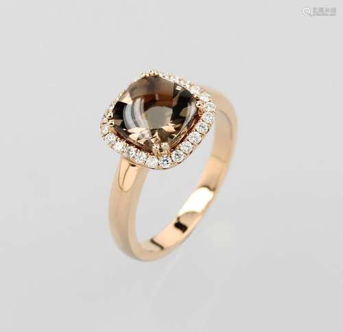 18 kt gold ring with smoky quartz and diamonds