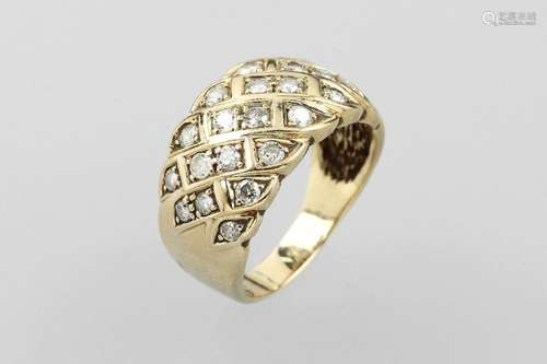 14 kt gold ring with brilliants