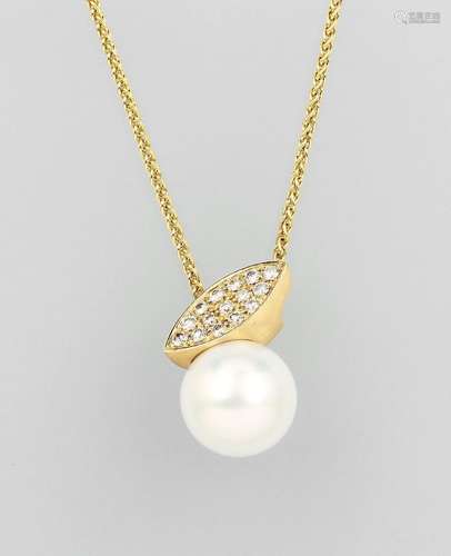 18 kt gold GELLNER pendant with cultured southseas pearl and brilliants