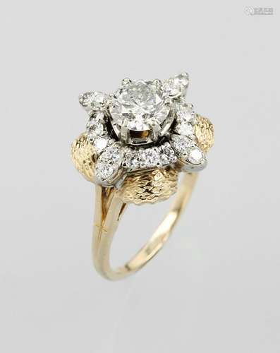 14 kt gold ring with diamonds