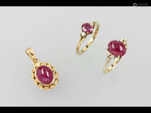 Lot with rubies and brilliants, YG 585/000 and 333/000