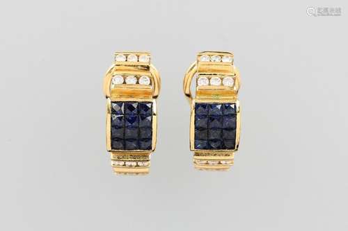 Pair of 18 kt gold earrings with added clips with sapphires and brilliants