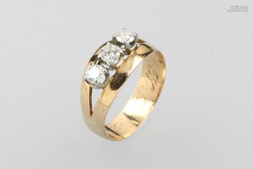 14 kt gold ring with brilliants