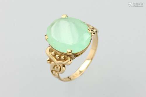 14 kt gold ring with quartz