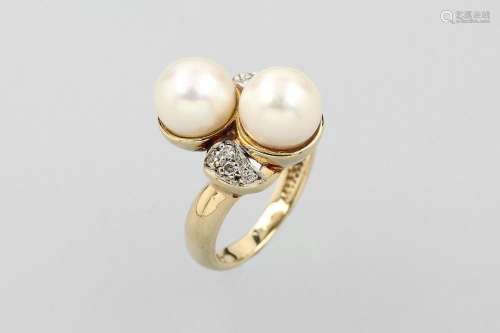 14 kt gold ring with cultured pearls and brilliants