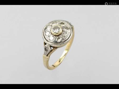 18 kt gold ring with diamonds