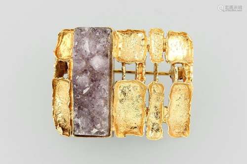 14 kt gold brooch with amethyst