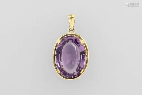 14 kt gold pendant with amethyst