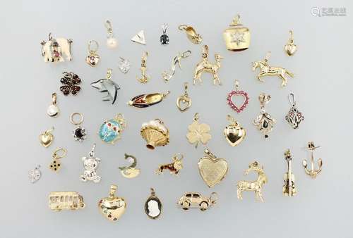 Big lot approx. 39 different pendants for charm