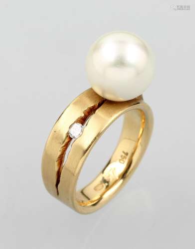 14 kt gold designerring with cultured south seas pearl and brilliant