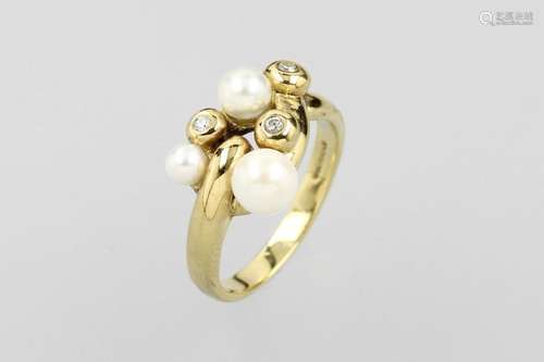 14 kt gold ring with cultured pearls and diamonds