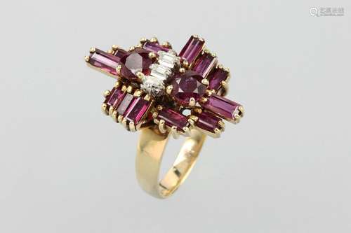 14 kt gold ring with rubies and diamonds