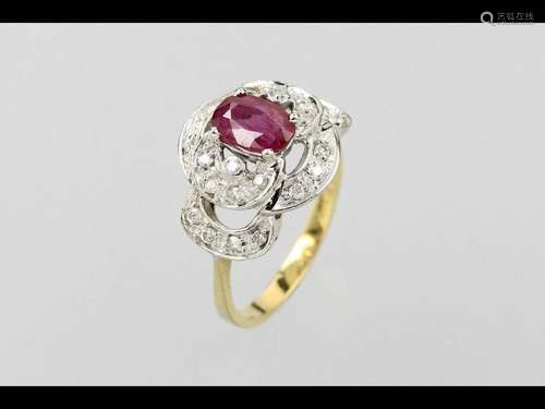 14 kt gold ring with ruby and diamonds