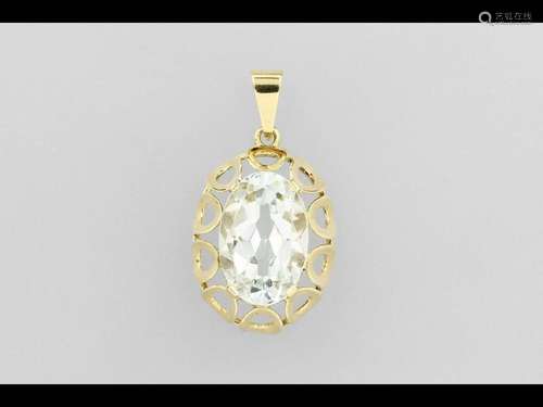 14 kt gold pendant with aquamarine