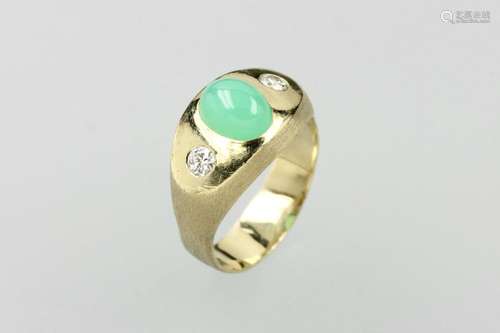 14 kt gold ring with jade and brilliants