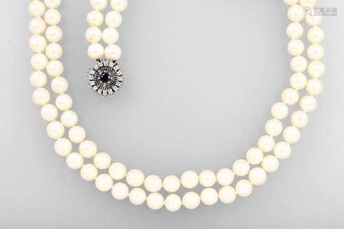 2-row necklace made of akoya cultured pearls with jewelry clasp