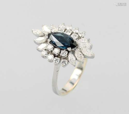 18 kt gold ring with sapphire and diamonds