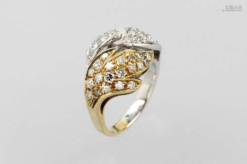 18 kt gold ring with brilliants