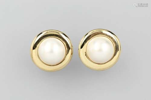 Pair of 14 kt gold earrings with mabepearl