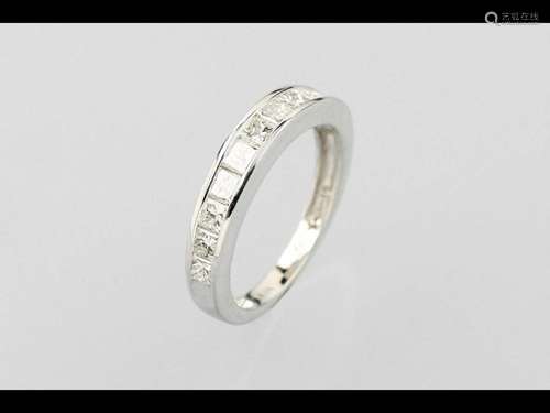 14 kt gold halfmemoryring with diamonds