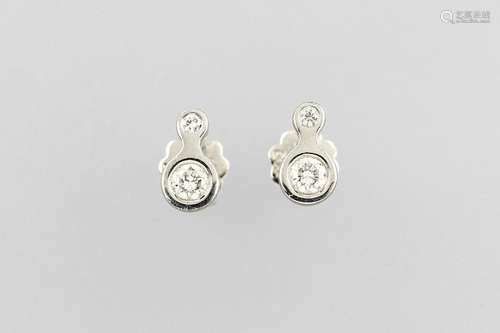 Pair of platinum earrings with brilliants