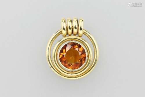 14 kt gold pendant with citrine