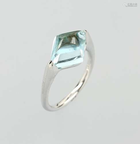 18 kt gold ring with topaz