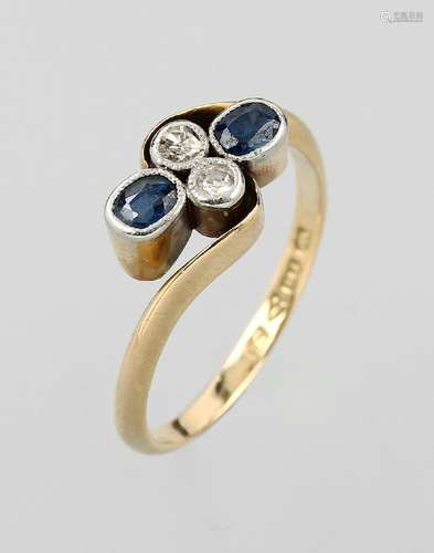 18 kt gold ring with sapphires and diamonds