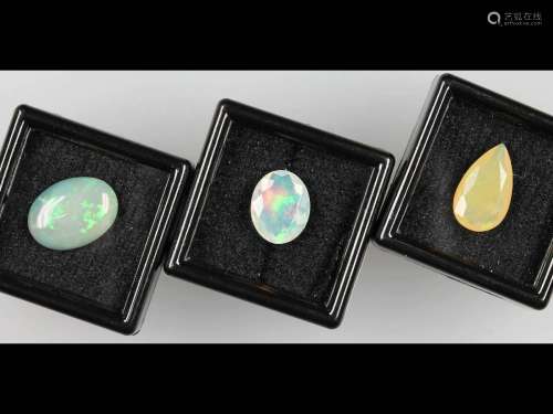 Lot 3 opals