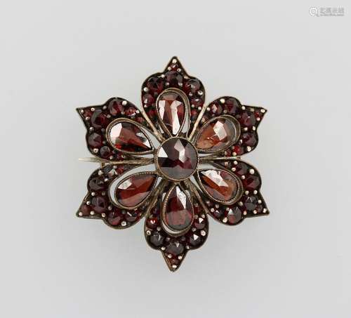 Brooch with garnet