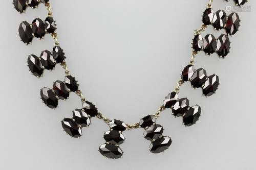 Necklace with garnets, Berlin approx. 1950