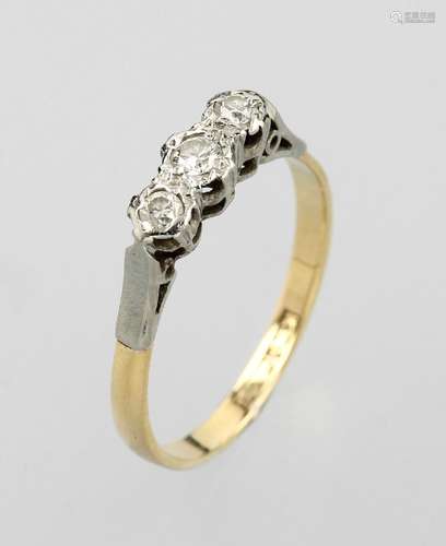 18 kt gold ring with diamonds