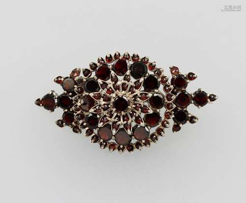 Brooch with mirror garnets, Bohemia approx. 1910