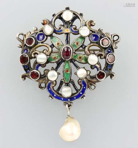 Brooch with mother of pearl, garnets and enamel