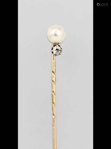 14 kt gold brooch with pearl and diamond