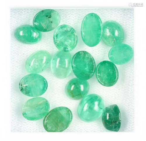 Lot 14 loose emeralds