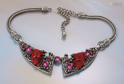 Costume jewellery necklace