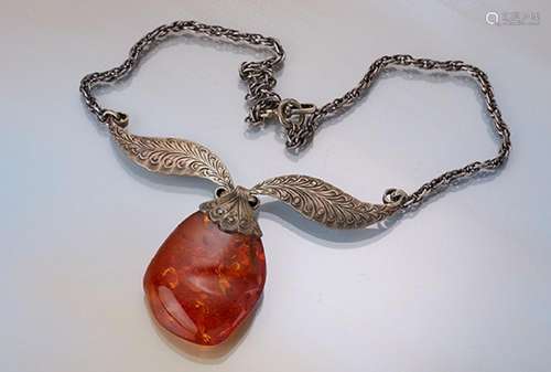 Necklace with amber, silver 835