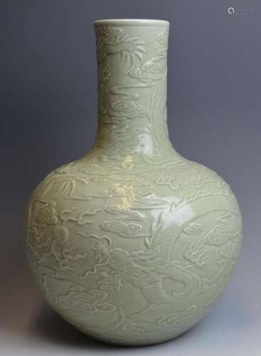 CHINESE CELADON GLAZE PORCELAIN DRAGON BOTTLE VASE